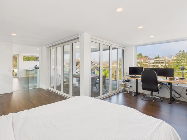 Grosszügiges Einfamilienhaus mit einzigartiger Architektur in ruhiger Top-Lage mit grossem Garten 8