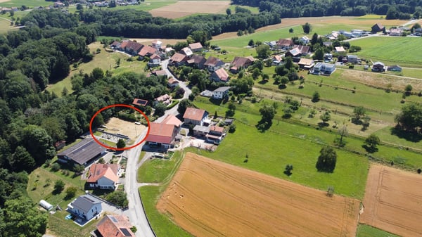 Le chant des oiseaux comme réveil, le calme comme quotidien  Terrain à bâtir dans un écrin de verdure 5