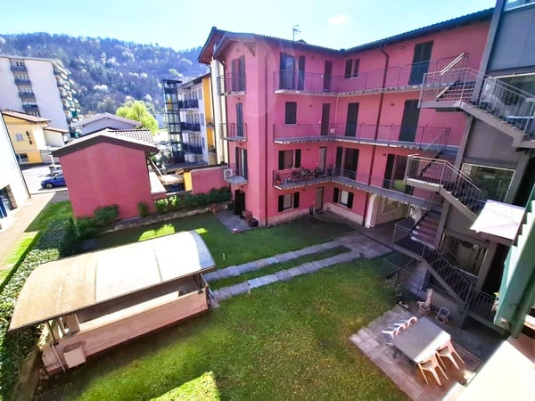 Vivere in una corte storica a Chiasso: appartamento di 1 camere in posizione centrale 2