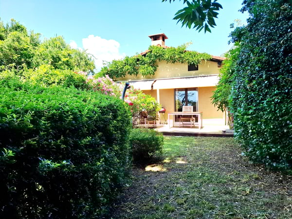 Splendida Villa unifamiliare a Bellinzona, nel Canton Ticino 1