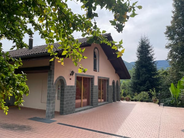 Splendida Casa Plurifamiliare in Vendita su Tre Livelli con Investimento Garantito 1