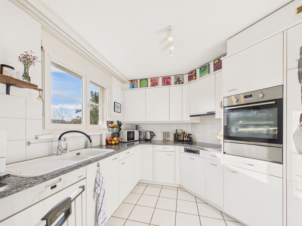 Charmante 1.5-Zimmer Wohnung mit Weitsicht 2