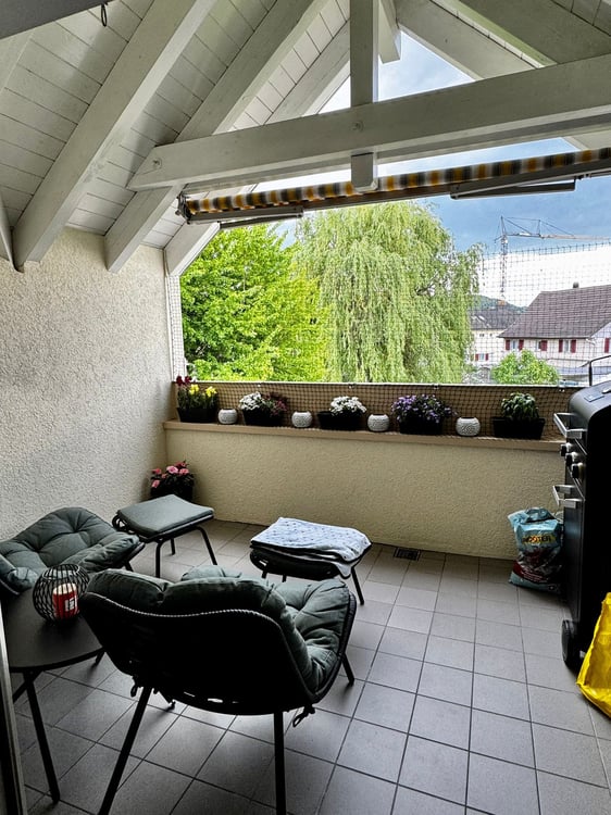 Geräumige 1.5-Zimmer-Maisonette-Dachgeschosswohnung mit sonnigem Balkon, Wängi 9