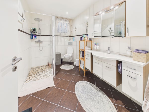 Moderne 1.5-Zimmer-Doppelhaushälfte in Uznach 11