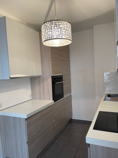 Helle renovierte 1.5-Zimmer-Wohnung mit Balkon und Stellplatz in ruhiger Lage in LuganoVendiamo Appartamento rinnovato 1.5 a Lugano in ottima posizione 4