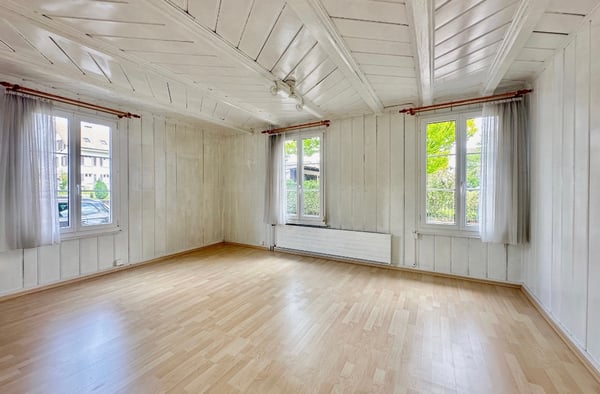 Top Renovierte 1.5 Zimmer Wohnung im EG 1