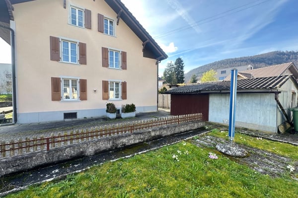 Top Renovierte 1.5 Zimmer Wohnung im EG 7