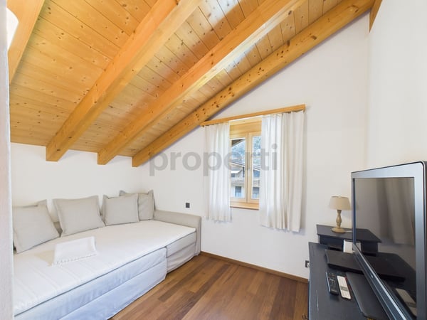 Luxuriöse und elegante 1.5-Zimmer Dachwohnung in Meiringen 8