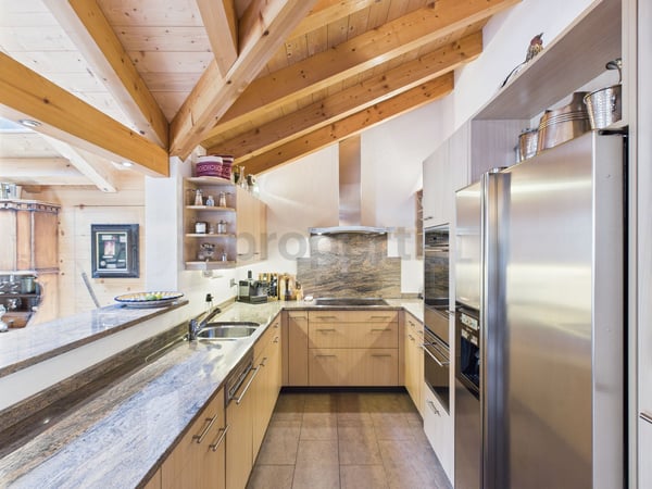 Luxuriöse und elegante 1.5-Zimmer Dachwohnung in Meiringen 3