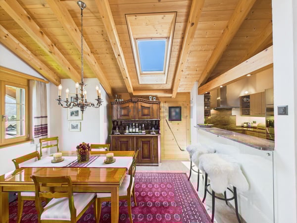 Luxuriöse und elegante 1.5-Zimmer Dachwohnung in Meiringen 4