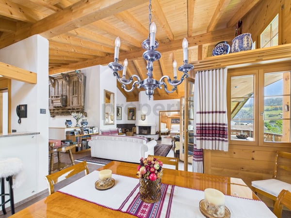 Luxuriöse und elegante 1.5-Zimmer Dachwohnung in Meiringen 2