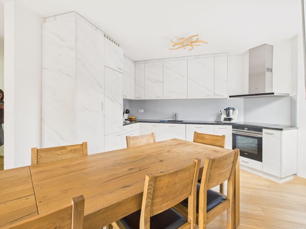 Lumineux apartement de 1.5 pièces avec vue imprenable à Sion (Vissigen) 2