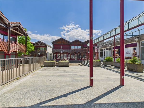 Gewerbefläche mit zwei Einheiten - Surface commerciale avec deux locaux 7