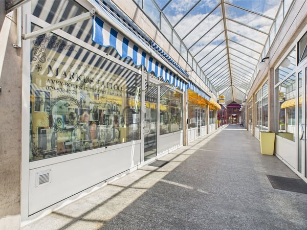 Gewerbefläche mit zwei Einheiten - Surface commerciale avec deux locaux 10