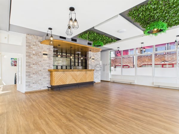 Gewerbefläche mit zwei Einheiten - Surface commerciale avec deux locaux 1