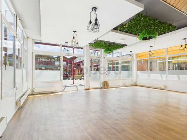 Gewerbefläche mit zwei Einheiten - Surface commerciale avec deux locaux 2