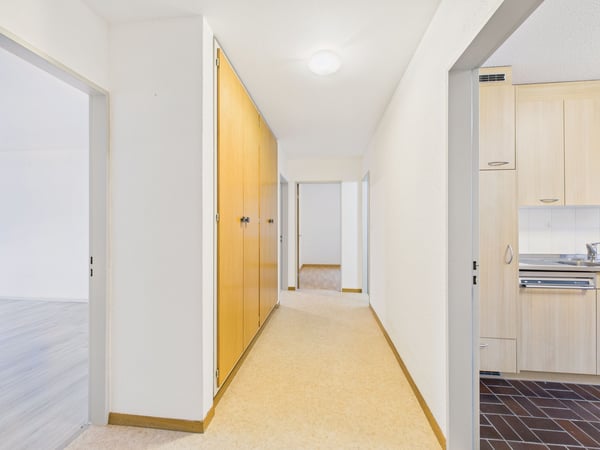 Helle 1.5-Zimmer Wohnung mit Balkon in Fisibach 9