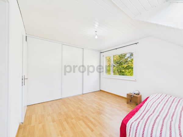 Maison jumelée rénovée de 1.5 pièces avec jardin, véranda et grand salon  cadre familial calme à Le Mont-sur-Lausanne 7