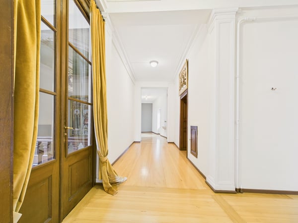 Furnished 1.5-Room Historic Apartment in Basel (Temporary until July 2026) 9