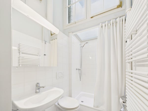 Furnished 1.5-Room Historic Apartment in Basel (Temporary until July 2026) 11