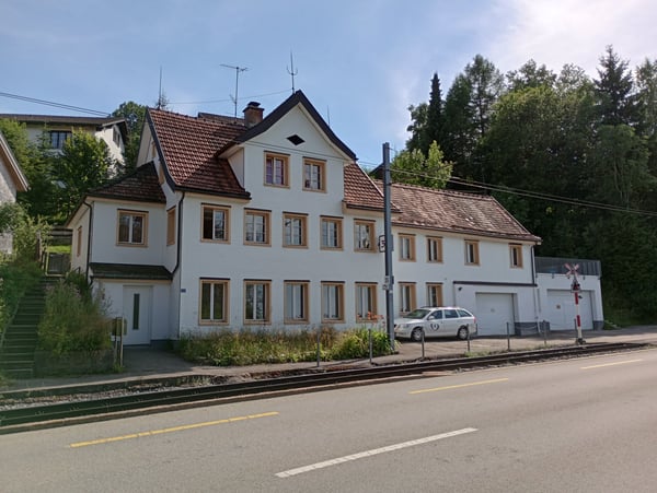 Attraktives Wohnhaus in begehrter Trogener Lage  Ihre solide Investitionsmöglichkeit 2