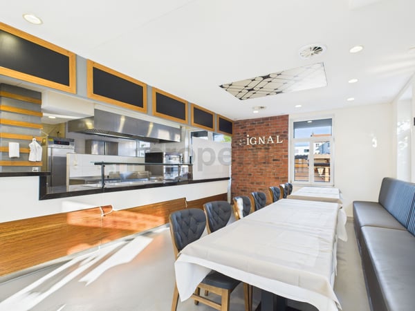 Einzigartige Gelegenheit: Restaurant im Herzen von Wil zu vermieten 2