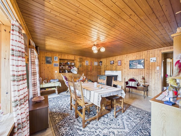 Zwei charmante Häuser mit Stall in Tamins GR  ideal für Familien, Kreative und Naturliebhaber 2