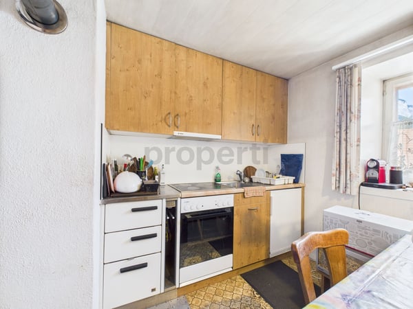 Zwei charmante Häuser mit Stall in Tamins GR  ideal für Familien, Kreative und Naturliebhaber 4