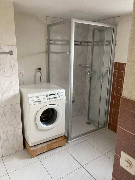 Zwei charmante Häuser mit Stall in Tamins GR  ideal für Familien, Kreative und Naturliebhaber 9