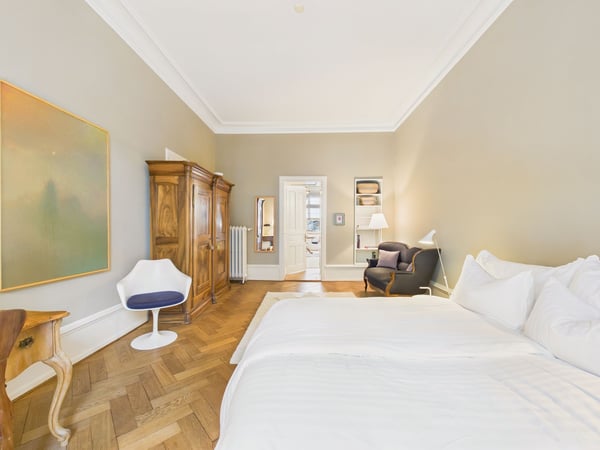 Elegant 1.5-Room Apartment in a Historic Jugendstil Villa in Basel 7