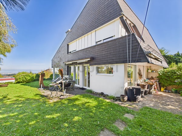 Moderne 1.5-Zimmer Einfamilienhaus mit Seeblick an ruhiger Lage in Untereggen 11