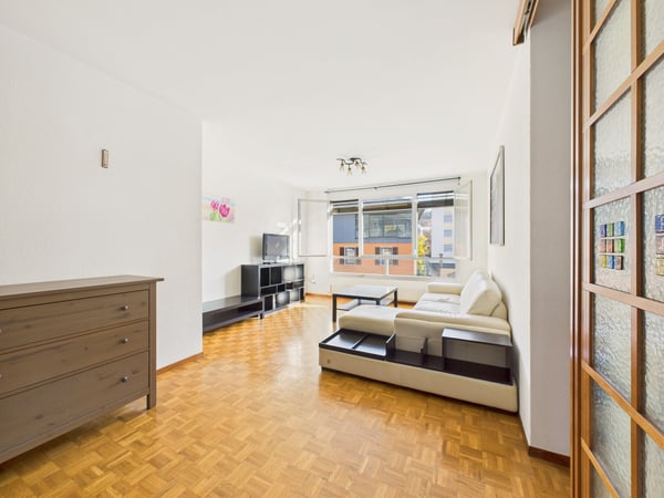 Luminoso appartamento 1.5 locali nel cuore di Chiasso 2