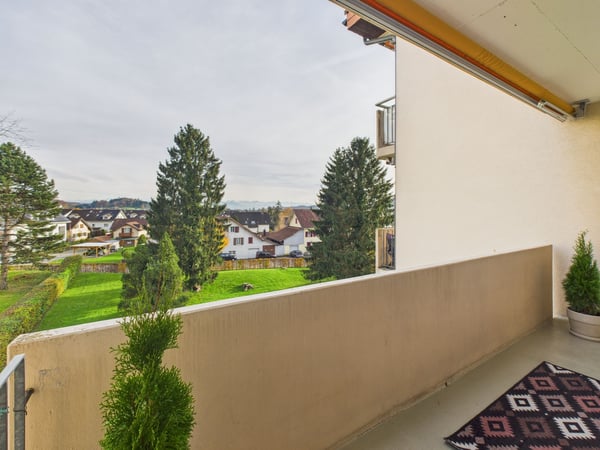 Moderne, totalrenovierte 1.5 Zimmer Wohnung mit schönem Ausblick in die Alpen *Parkplatz im Preis inklusive* 9