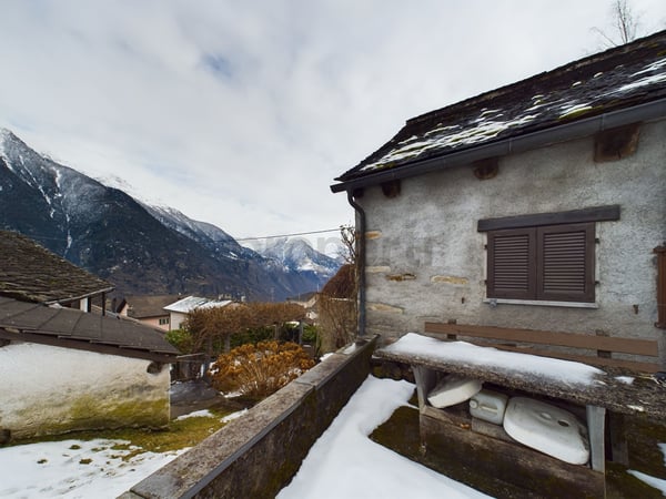 Terreno edificabile con Rustico nella splendida Valle di Blenio 6