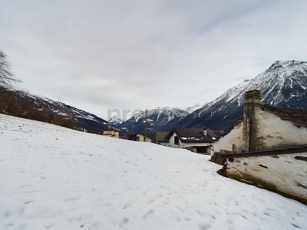 Terreno edificabile con Rustico nella splendida Valle di Blenio 1