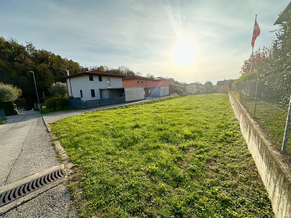 Terreno edificabile di 875 m² a Mendrisio 2