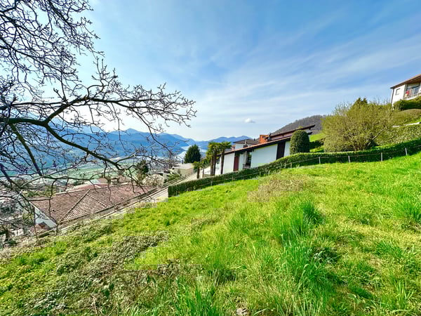 Terreno Edificabile con Vista Lago a Cademario  Con Progetto . 2