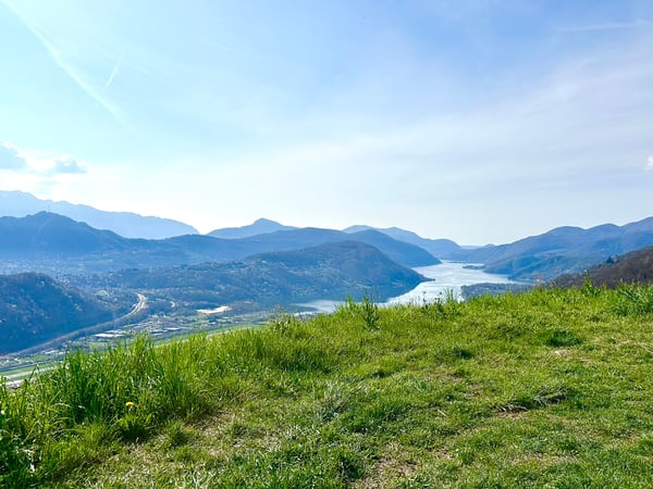 Terreno Edificabile con Vista Lago a Cademario  Con Progetto . 1