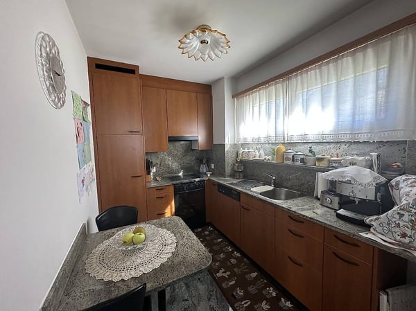 Affascinante Casa Bifamiliare con Giardino a Biasca 6