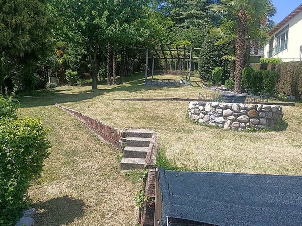 Terreno edificabile con vista lago e accesso privato  posizione esclusiva vicino al Lago di Lugano 2