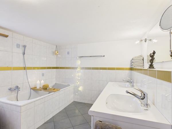 Zentral gelegenes 5.5 Zimmer Einfamilienhaus in Disentis - Erst- oder Zweitwohnsitz 11