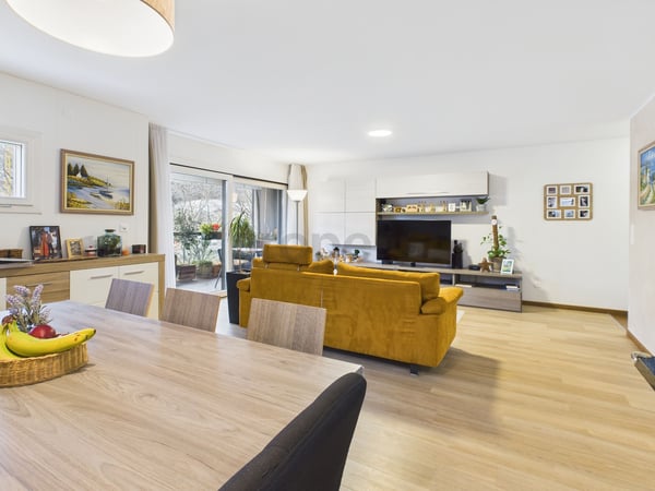 Elegante Appartamento nel Cuore di Lugano: Comfort e Stile in Posizione Privilegiata 2