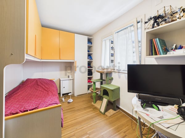 Elegante Appartamento nel Cuore di Lugano: Comfort e Stile in Posizione Privilegiata 7