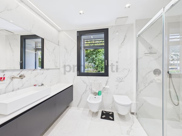 Casa moderna con giardino, spa privata e tecnologia avanzata a Locarno 9