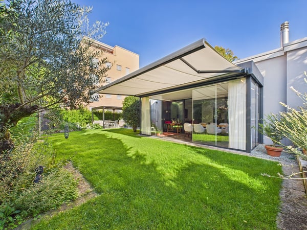 Casa moderna con giardino, spa privata e tecnologia avanzata a Locarno 4