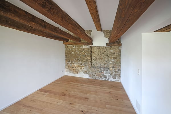 Traumhafte Terrassenwohnung mit modernem Flair in Steckborn, Kanton TG 8