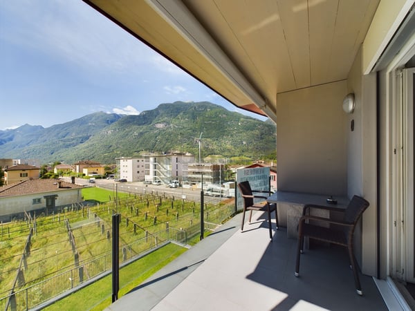 Moderne 1.5-Zimmer-Wohnung mit Garage in BiascaModerno appartamento di 1.5 locali con garage a Biasca 9