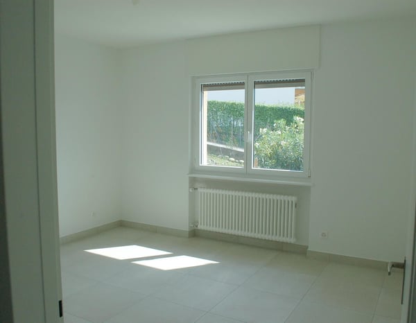 Incantevole e ampia casa bifamiliare indipendente con giardino a Lugano  ideale anche per attività professionali 9