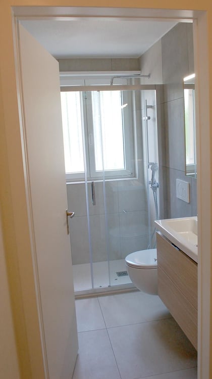 Incantevole e ampia casa bifamiliare indipendente con giardino a Lugano  ideale anche per attività professionali 11