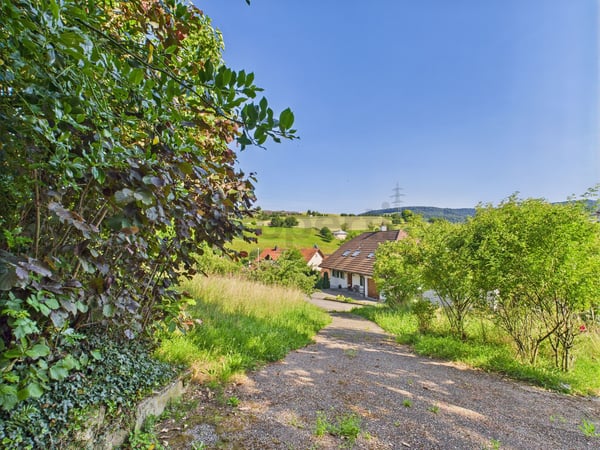 Bebautes Grundstück in Wölflinswil 7